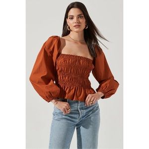 Astr the label smocked square neck puffy long sleeve peplum top M